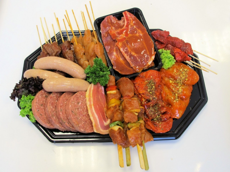 boucherie-PIERLAS-min_bbq_butcher_shop_supermarket_meal_party-766127